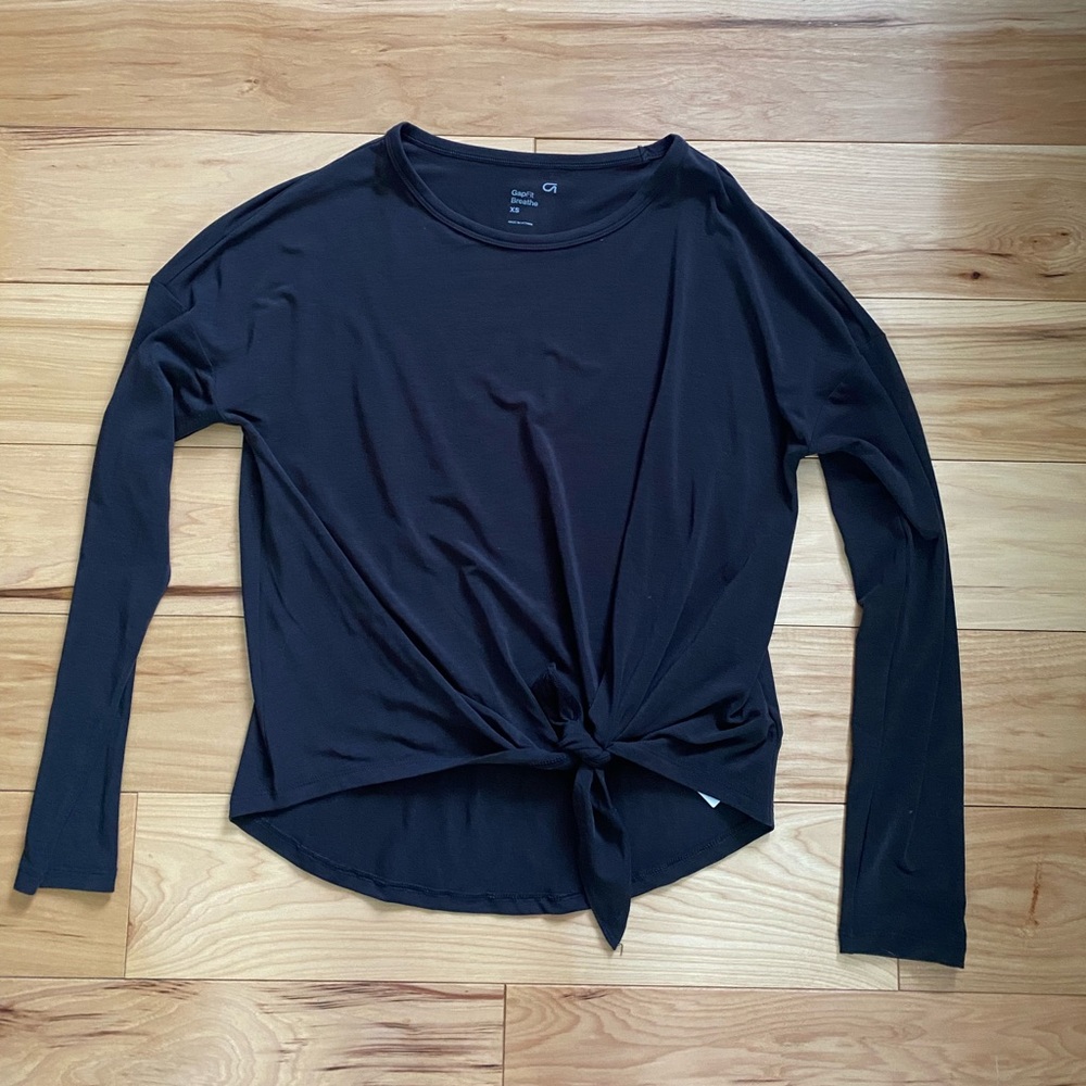Gap athletic long sleeve shirts with tied knot. Size women’s XS